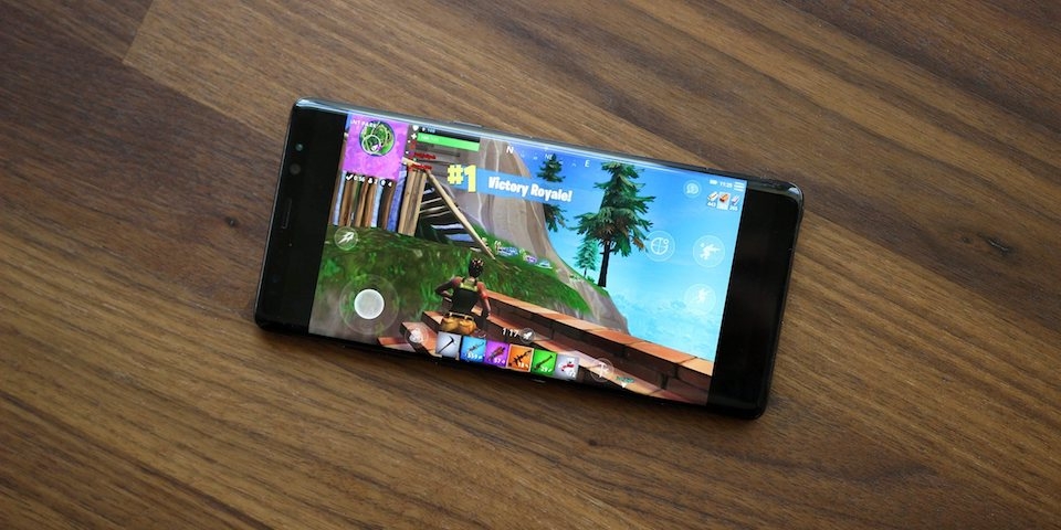 Tựa game Fortnite hiện đang được phát hành độc quyền cho smartphone Galaxy của Samsung.