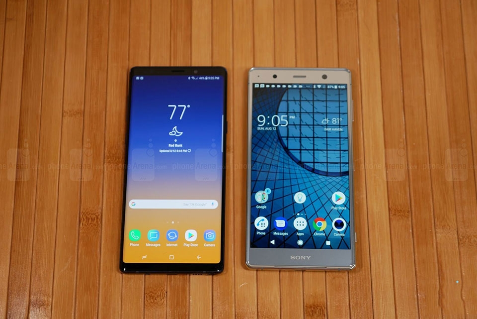 Samsung Galaxy Note 9 và Sony Xperia XZ2 Premium Samsung Galaxy Note 9 và Sony Xperia XZ2 Premium
