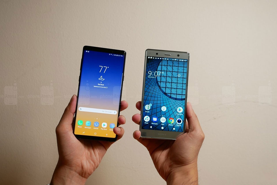 Samsung Galaxy Note 9 và Sony Xperia XZ2 Premium Samsung Galaxy Note 9 và Sony Xperia XZ2 Premium