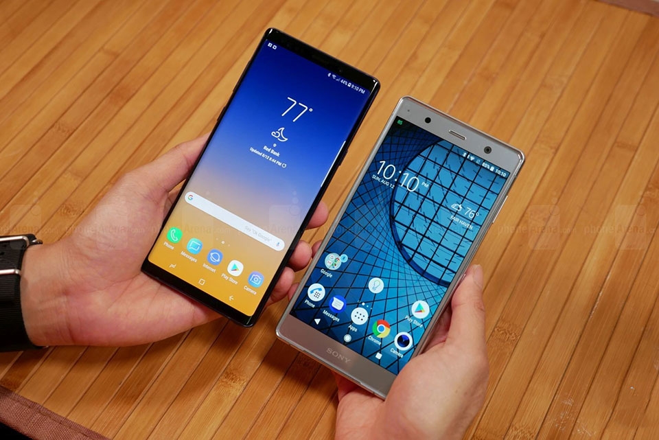 Samsung Galaxy Note 9 và Sony Xperia XZ2 Premium Samsung Galaxy Note 9 và Sony Xperia XZ2 Premium