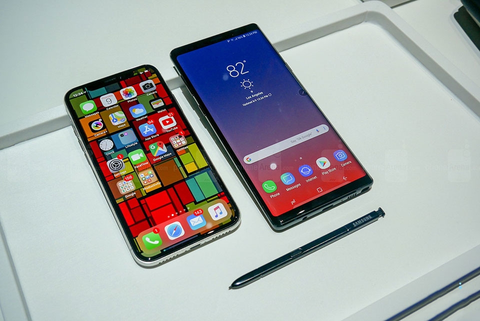 Galaxy Note 9 vs iPhone X Galaxy Note 9 vs iPhone X