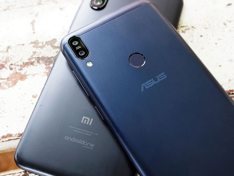 So sánh Xiaomi Mi A2 vs Asus ZenFone Max Pro M1 So sánh Xiaomi Mi A2 vs Asus ZenFone Max Pro M1