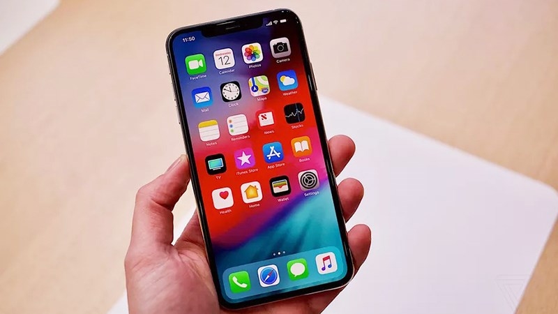 Trên tay iPhone Xs và iPhone Xs Max: Thiết kế không đổi, nâng cấp nhiều tính năng quan trọng Trên tay iPhone Xs và iPhone Xs Max: Thiết kế không đổi, nâng cấp nhiều tính năng quan trọng