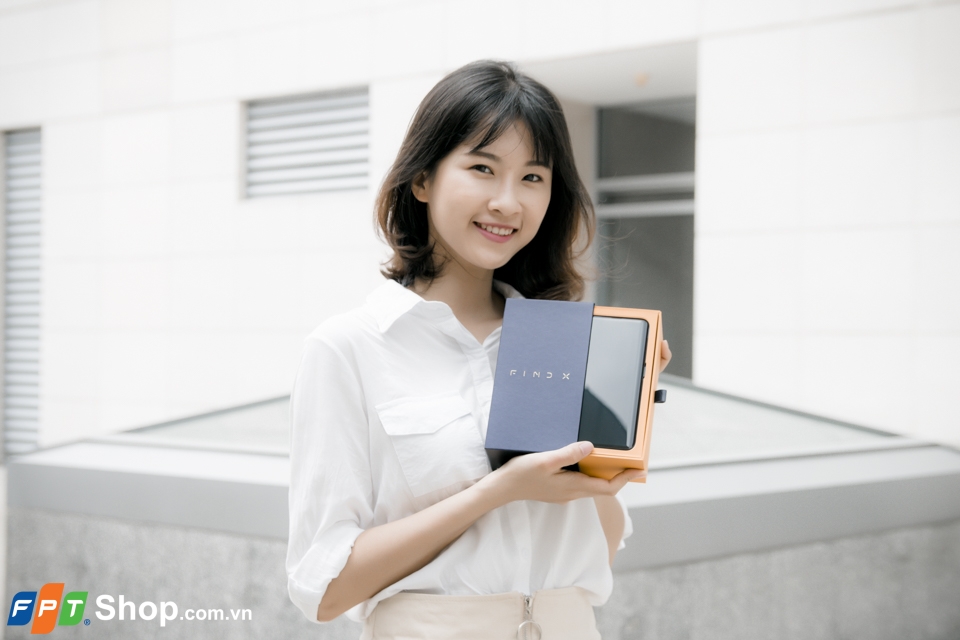 FPT Shop tặng 100% lãi suất cho khách mua siêu phẩm OPPO Find X