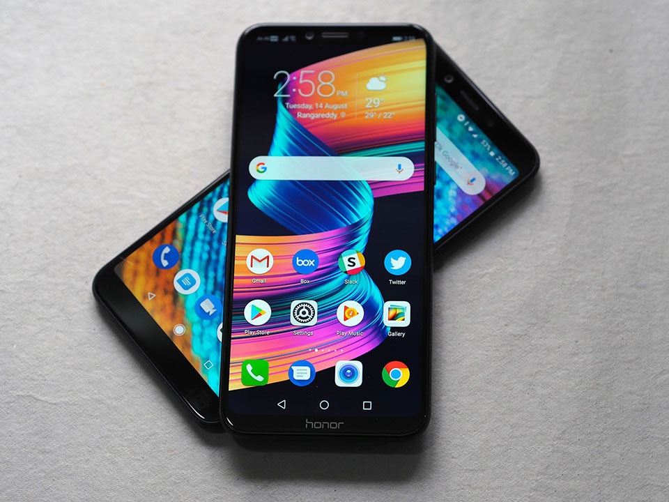 Xiaomi Mi A2 vs Honor Play