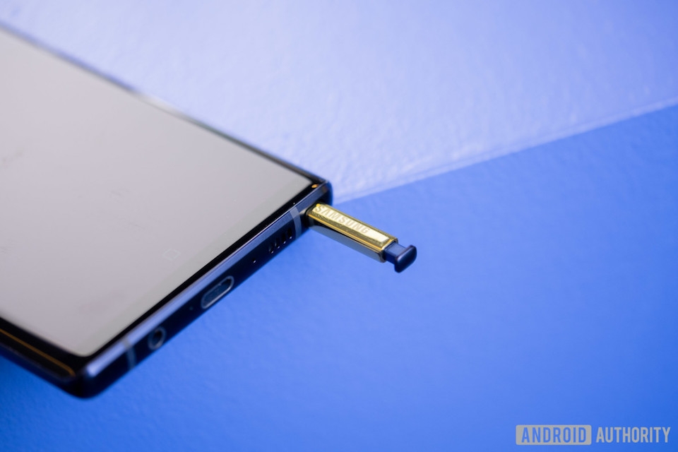 Những tính năng nổi bật trên Galaxy Note 9 bạn cần biết Điều khiển Galaxy Note 9 từ xa với bút S-Pen có kết nối Bluetooth.