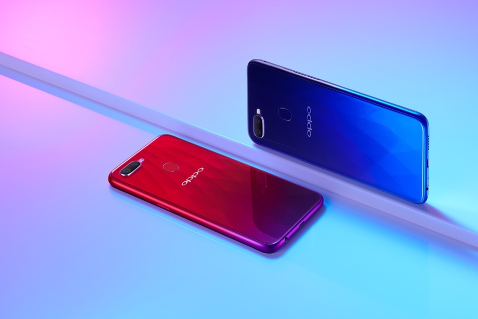 OPPO F9 đạt hơn 6000 đơn đặt hàng tại FPTShop (ảnh 2) OPPO F9 đạt hơn 6000 đơn đặt hàng tại FPTShop (ảnh 2)