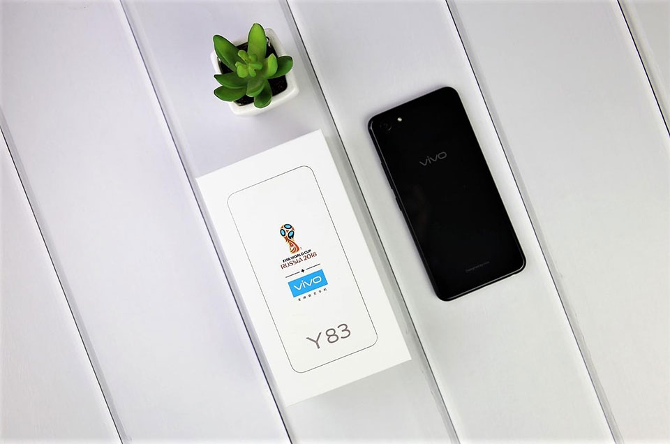Trên tay Vivo Y83