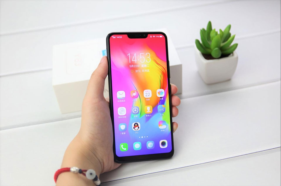 Trên tay Vivo Y83