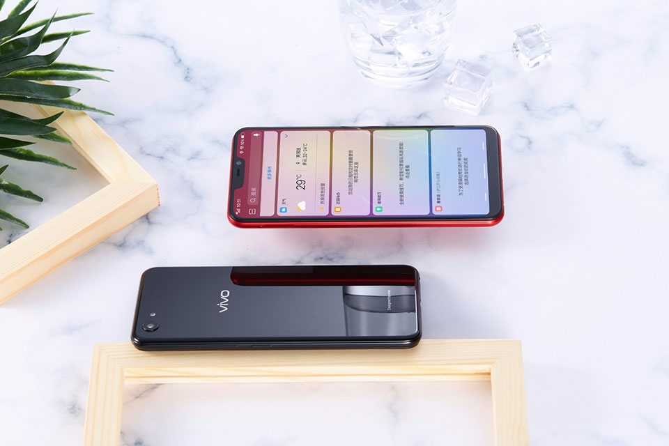 Trên tay Vivo Y83
