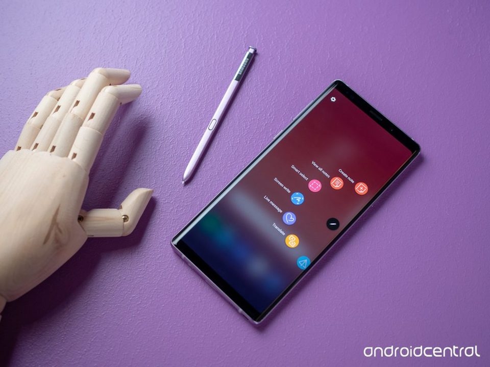 Những chiếc smartphone chống nước tốt nhất năm 2018 Galaxy Note 9 nổi bật với thiết kế cao cấp, cấu hình mạnh mẽ và bút S-Pen mới.