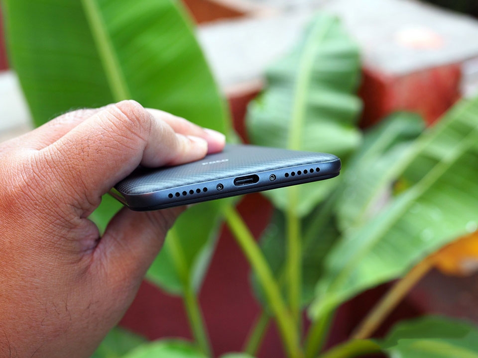Xiaomi POCO F1 Xiaomi POCO F1