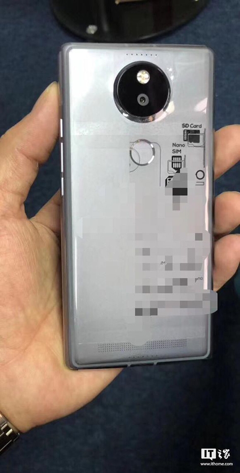 Ảnh nguyên mẫu smartphone Nokia mới