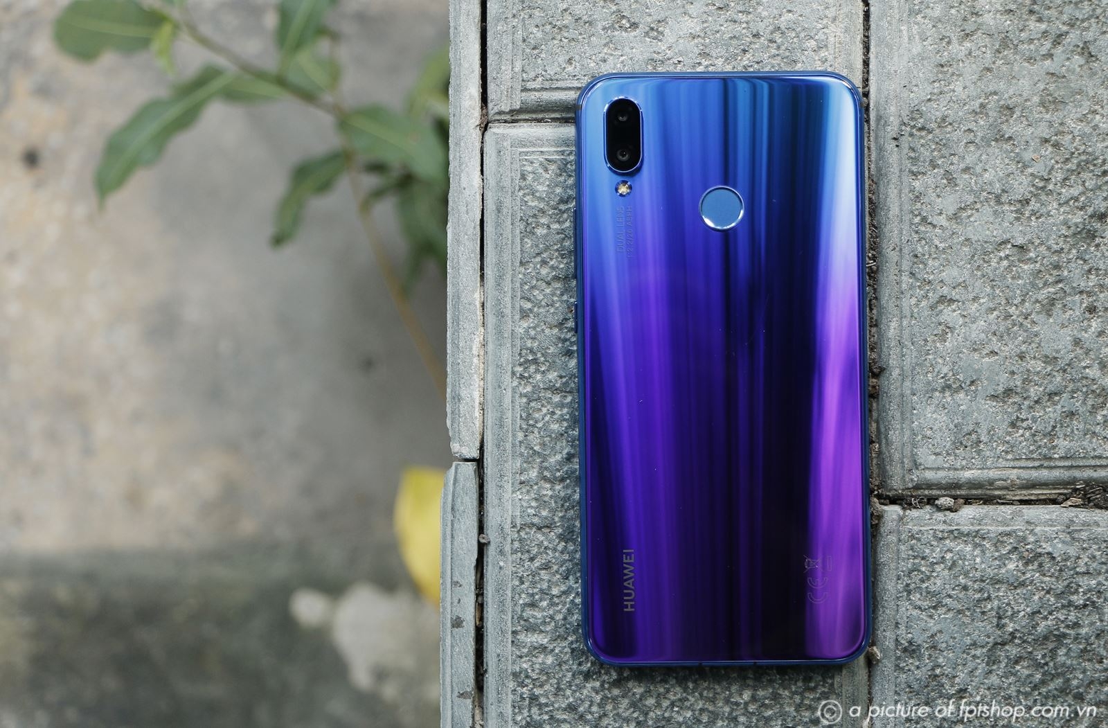 Sắm Huawei Nova 3i, được tặng thêm tai nghe AM61 tại FPT Shop