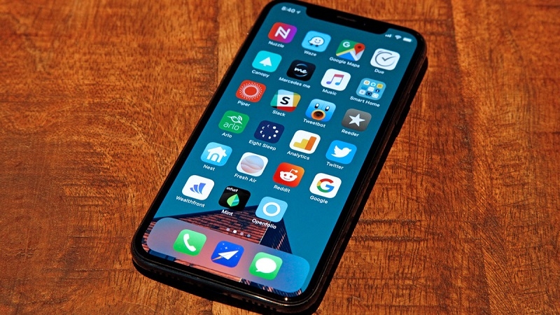 HOT: iPhone X 64GB bất ngờ giảm giá cực sốc tại FPT Shop