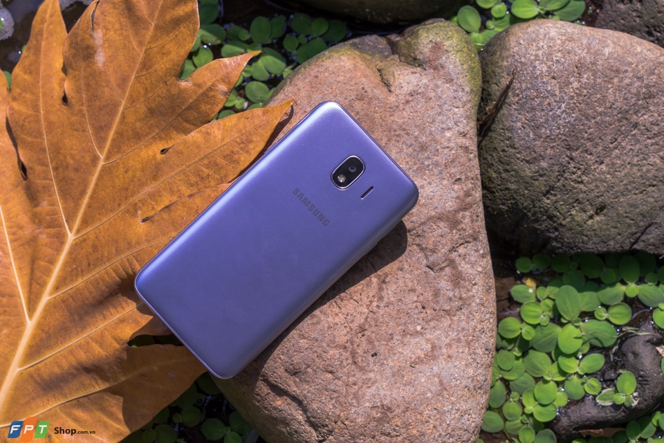 Bộ nhớ trong lên đến 32GB.
