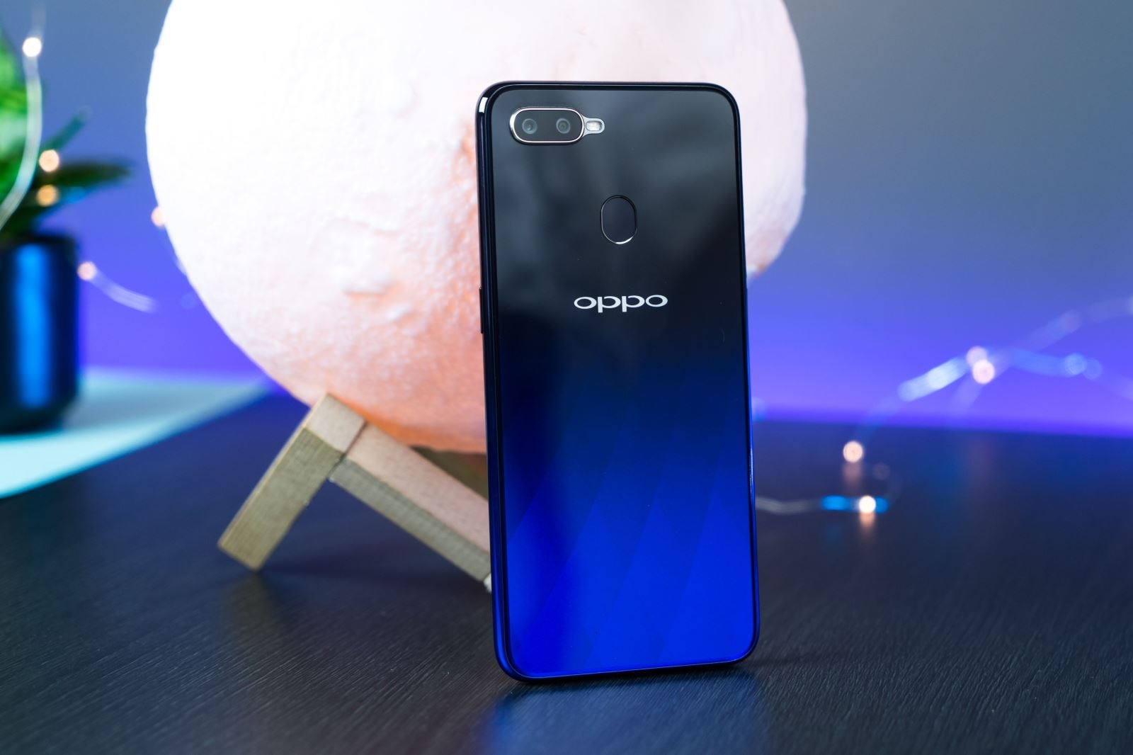OPPO F9 Sắm OPPO F9 được tặng ngay gói bảo hiểm rơi vỡ màn hình độc quyền tại FPT Shop