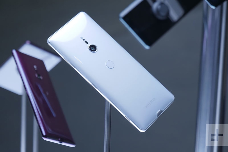 Trên tay và đánh giá Sony Xperia XZ3 (ảnh 2) Trên tay và đánh giá Sony Xperia XZ3 (ảnh 2)