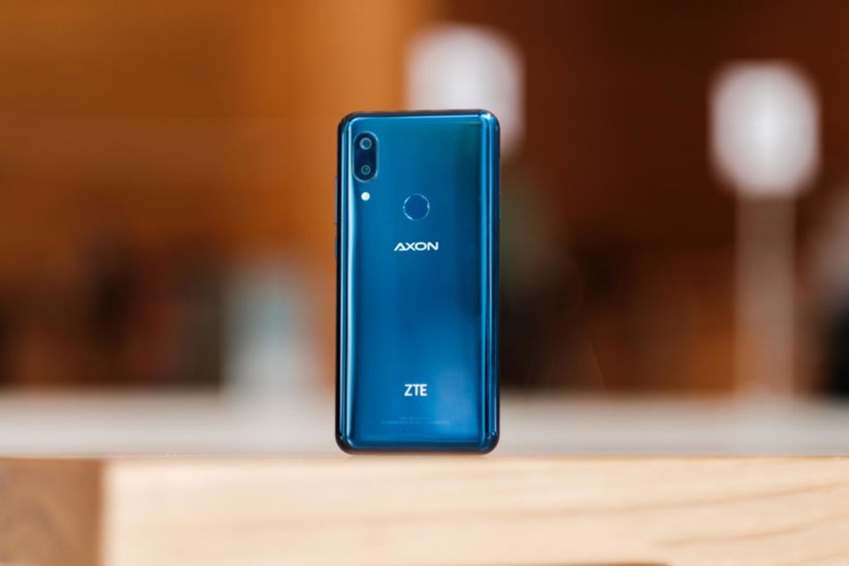 Trên tay ZTE Axon 9 Pro