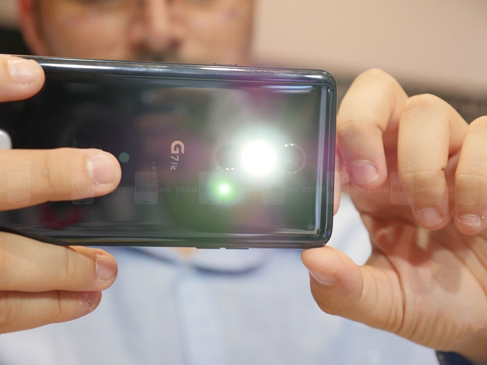 LG G7 Fit