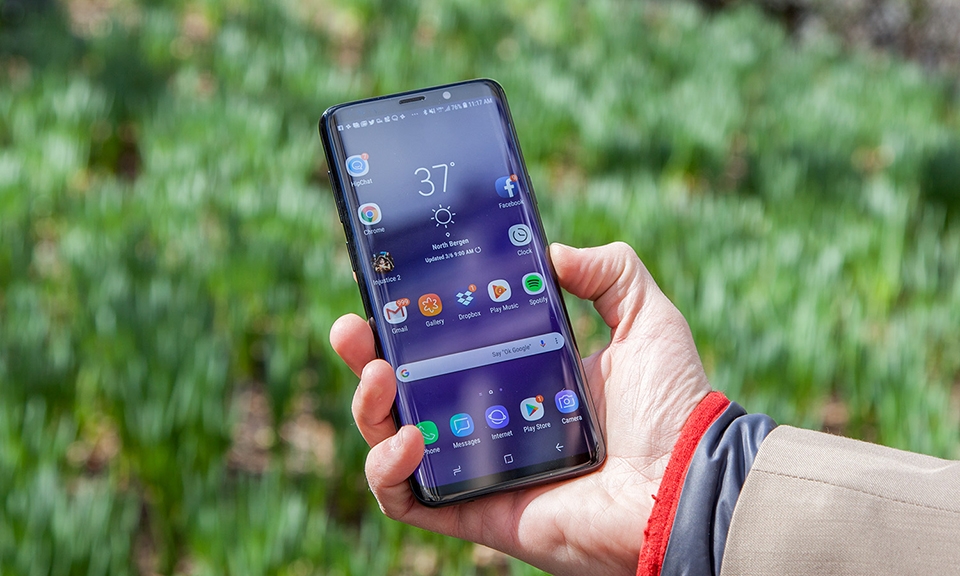 Galaxy S10 sẽ có viền bezel không đối xứng