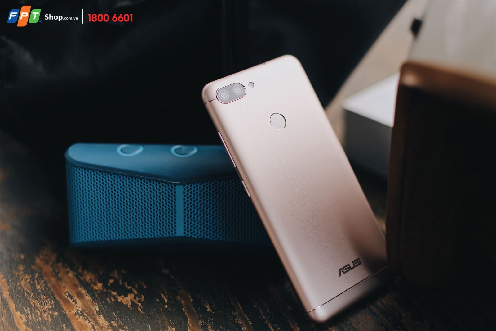 Asus Zenfone Max Plus M1 2018 giảm sốc chỉ còn 3,3 triệu đồng tại FPT Shop