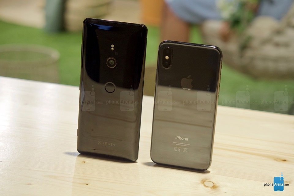 So sánh iPhone X và Xperia XZ3 (ảnh 5)