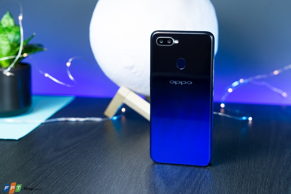 Điều gì giúp OPPO F9 liên tục dẫn đầu bảng xếp hạng bán chạy? 4
