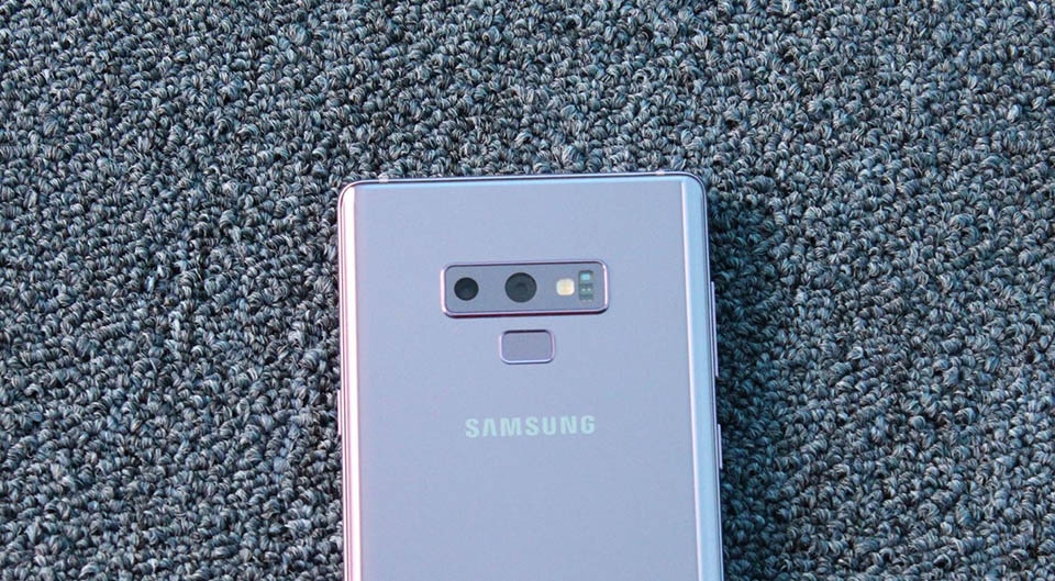 So sánh Galaxy Note 9 và iPhone XS Max (ảnh 5) So sánh Galaxy Note 9 và iPhone XS Max (ảnh 5)
