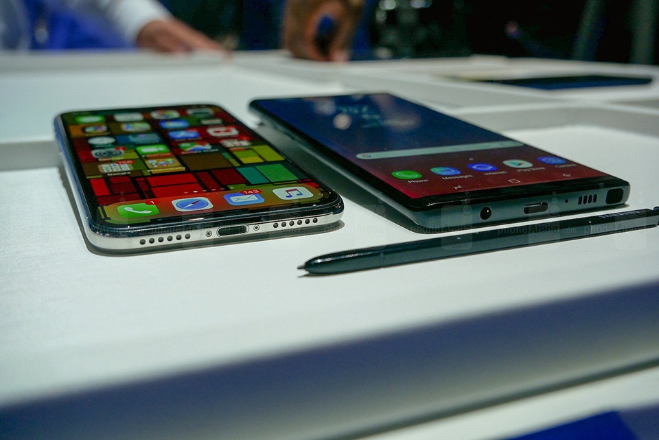 So sánh Galaxy Note 9 và iPhone XS Max (ảnh 8) So sánh Galaxy Note 9 và iPhone XS Max (ảnh 8)