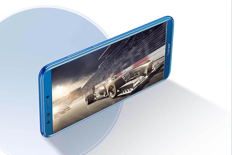 Honor 9 Lite giảm sốc chỉ còn 3,89 triệu đồng tại FPT Shop