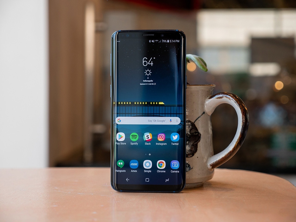 So sánh iPhone XR và Galaxy S9 (ảnh 4) So sánh iPhone XR và Galaxy S9 (ảnh 4)