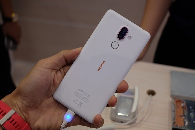 Nokia 7 Plus - 8,99 triệu đồng