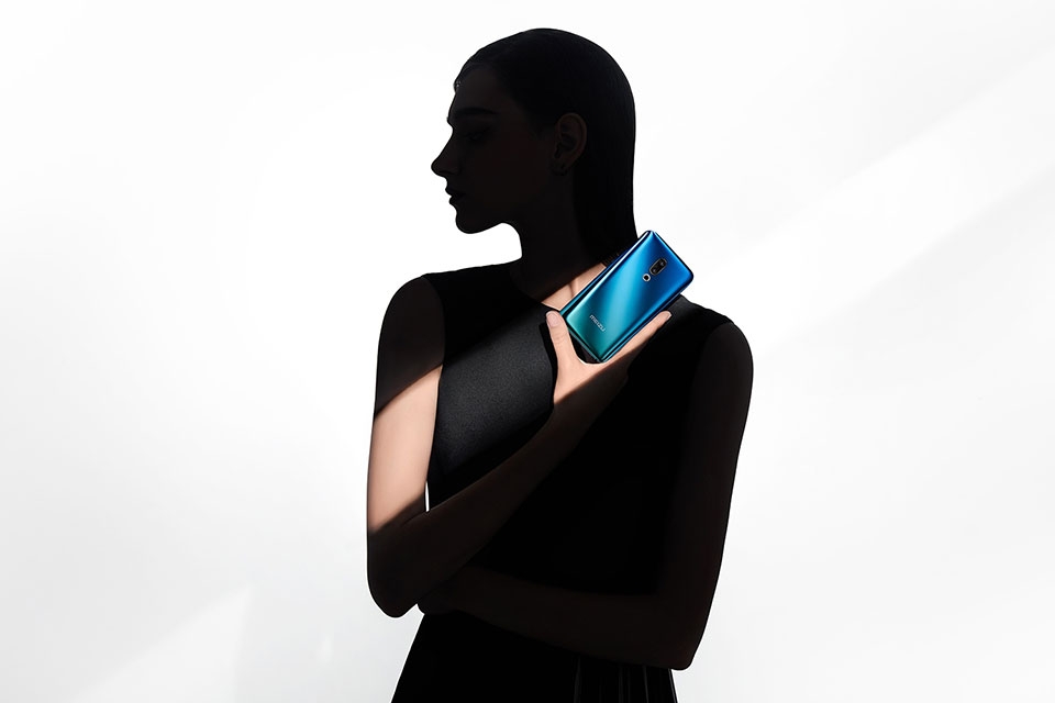 Phiên bản Aurora Blue của Meizu 16 Phiên bản Aurora Blue của Meizu 16