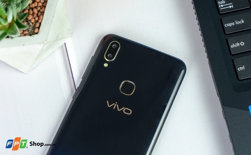 Vivo V11i Vivo V11i