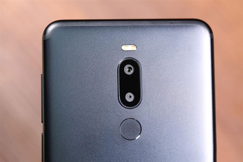 Trên tay Meizu V8 / V8 Pro