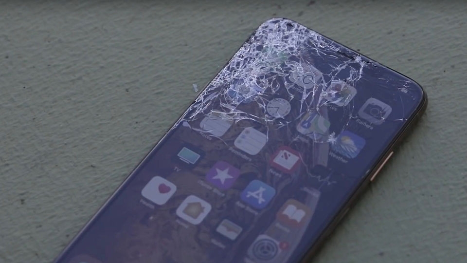 Thả rơi iPhone XS và iPhone XS Max (ảnh 1)