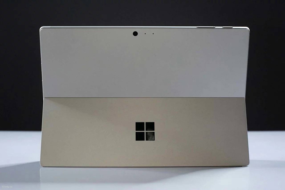 Surface Pro 6 (ảnh 3)