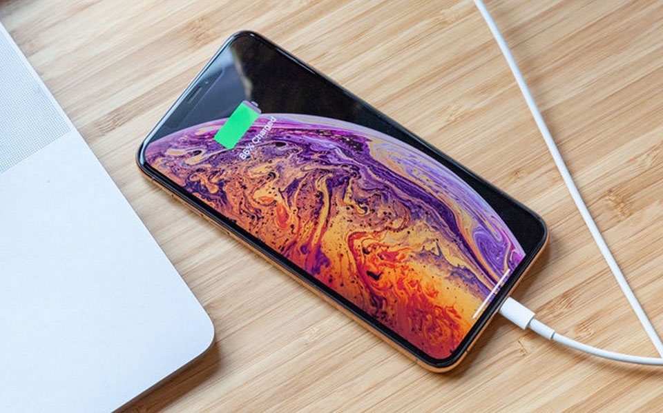 Tại sao pin iPhone XS sẽ cải thiện theo thời gian?