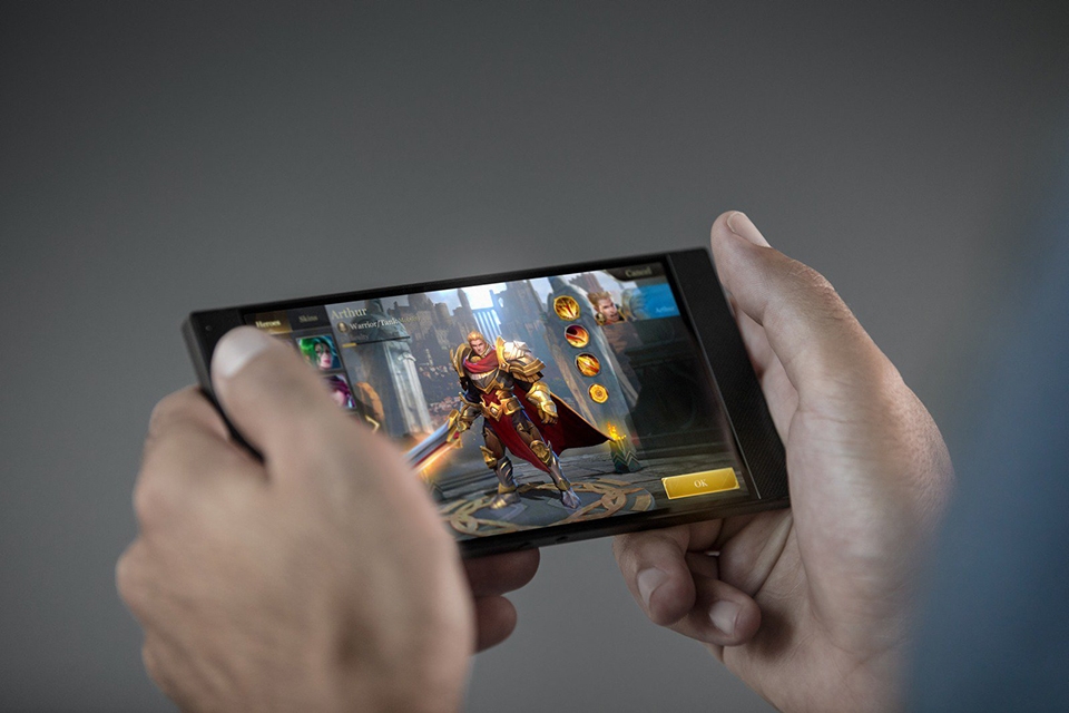 Chân dung Razer Phone 2 qua loạt tin rò rỉ mới nhất (ảnh 1) Chân dung Razer Phone 2 qua loạt tin rò rỉ mới nhất (ảnh 1)