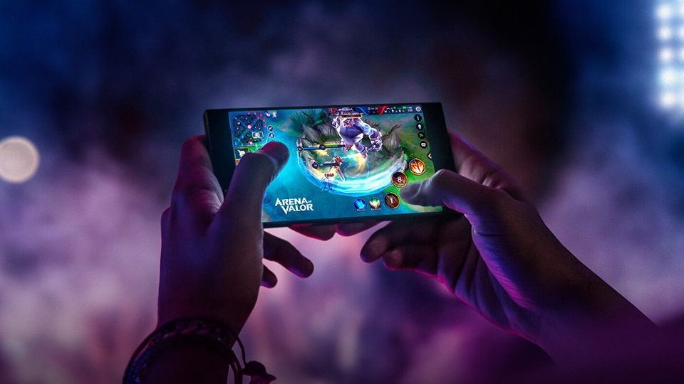 Chân dung Razer Phone 2 qua loạt tin rò rỉ mới nhất (ảnh 7) Chân dung Razer Phone 2 qua loạt tin rò rỉ mới nhất (ảnh 7)