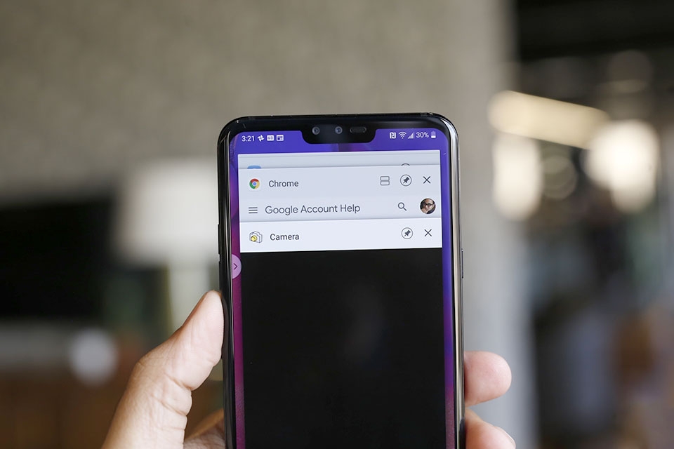 LG V40 ThinQ LG V40 ThinQ