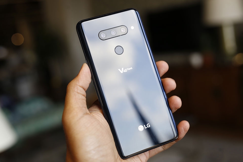 LG V40 ThinQ LG V40 ThinQ