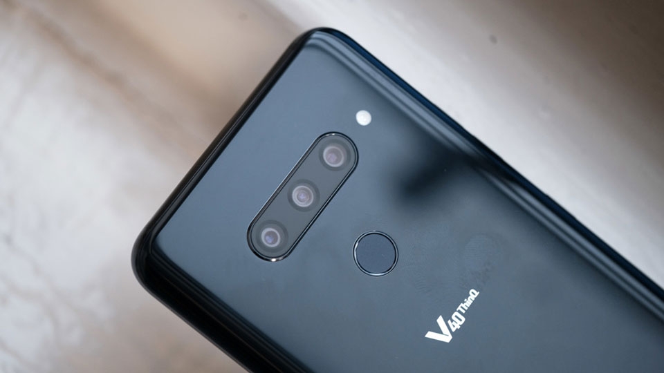 LG V40 ThinQ LG V40 ThinQ