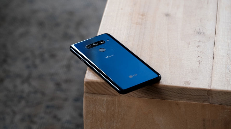 LG V40 ThinQ LG V40 ThinQ