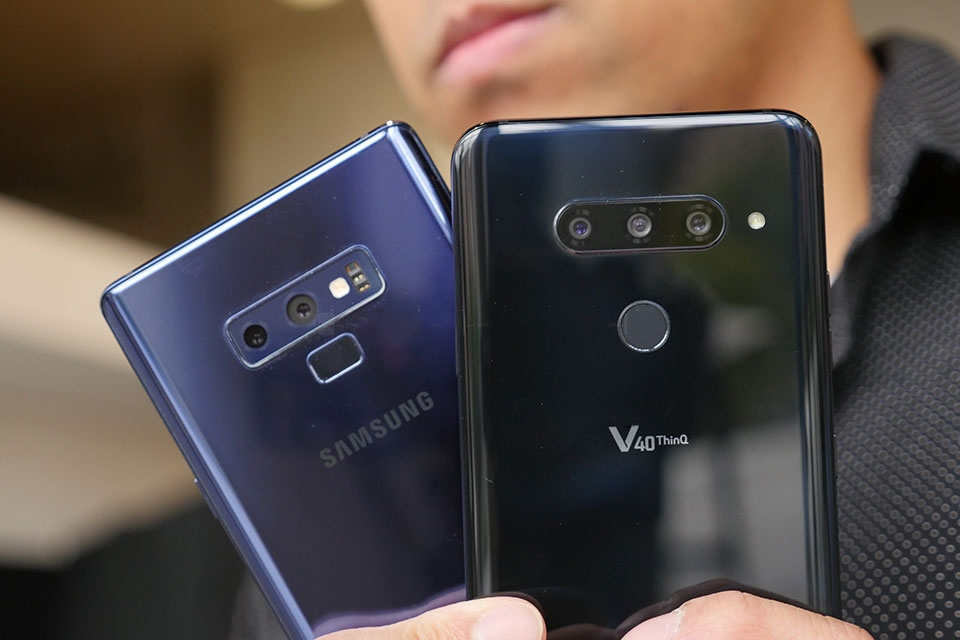 Samsung Galaxy Note 9 vs LG V40 ThinQ Samsung Galaxy Note 9 vs LG V40 ThinQ