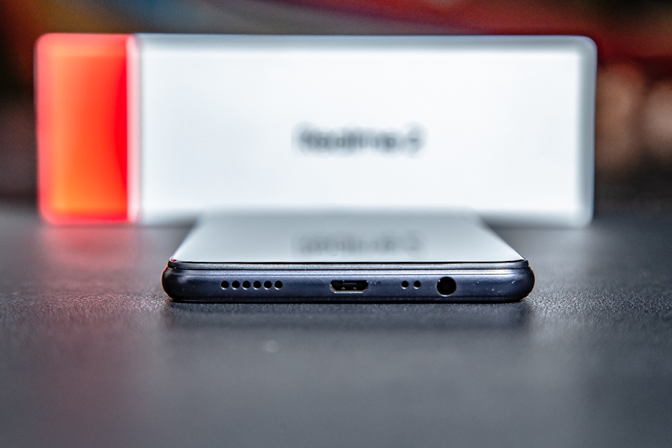 Realme 2 05 Realme 2 05