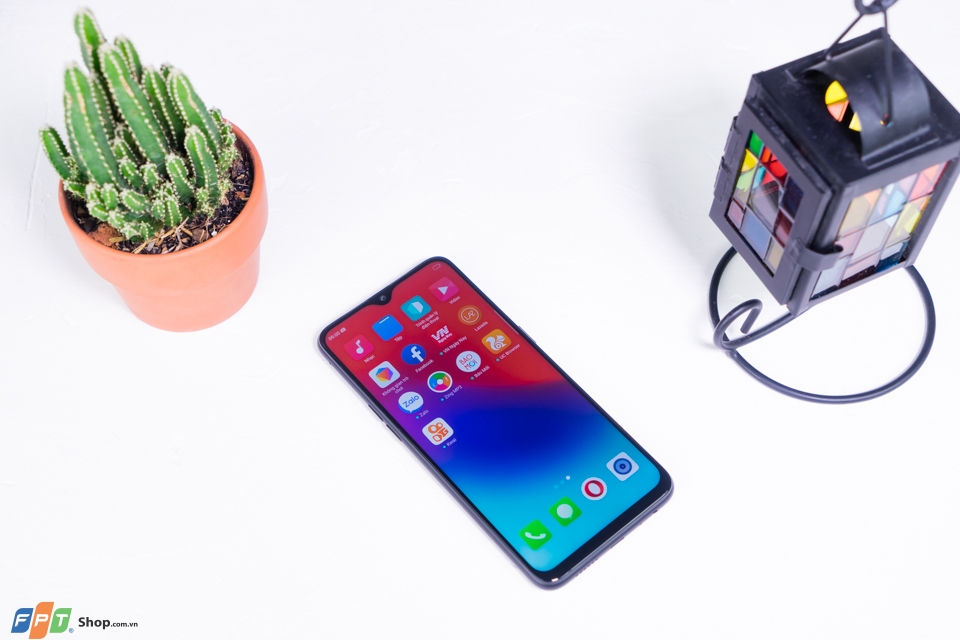 Trên tay Realme 2 Pro 16