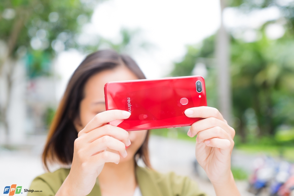 trên tay realme 2 màu đỏ 06 trên tay realme 2 màu đỏ 06