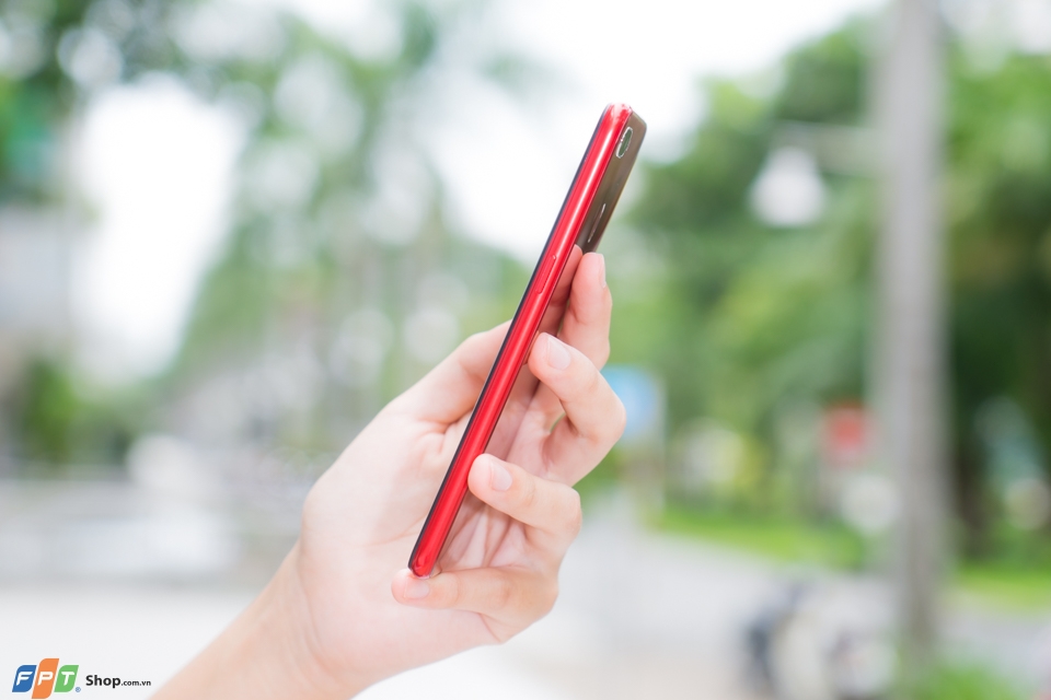 trên tay realme 2 màu đỏ 11 trên tay realme 2 màu đỏ 11